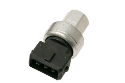 Volvo A/C Pressure Switch Santech 30767231