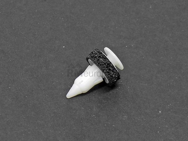 Mercedes Fastener Clip Genuine Mercedes 1639881678