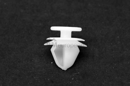 Volvo Exterior Moulding Clip O.E.M. 30648141