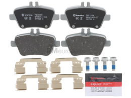 Mercedes Brake Pad Set Brembo Ceramic 0004207604