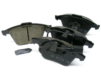 VW-Audi Brake Pad Set Akebono Euro 8E0698151AA