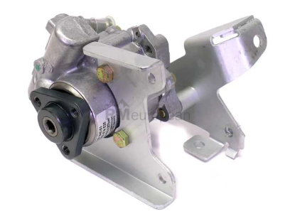 BMW Power Steering Pump Bosch 32416757914