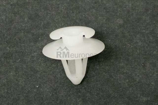 Mercedes Fastener Clip O.E.M. 0039884178