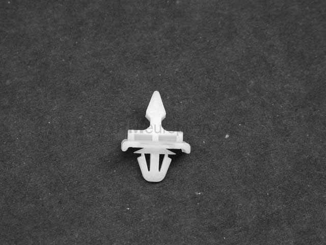 Mercedes Moulding Clip O.E.M. 0019884981